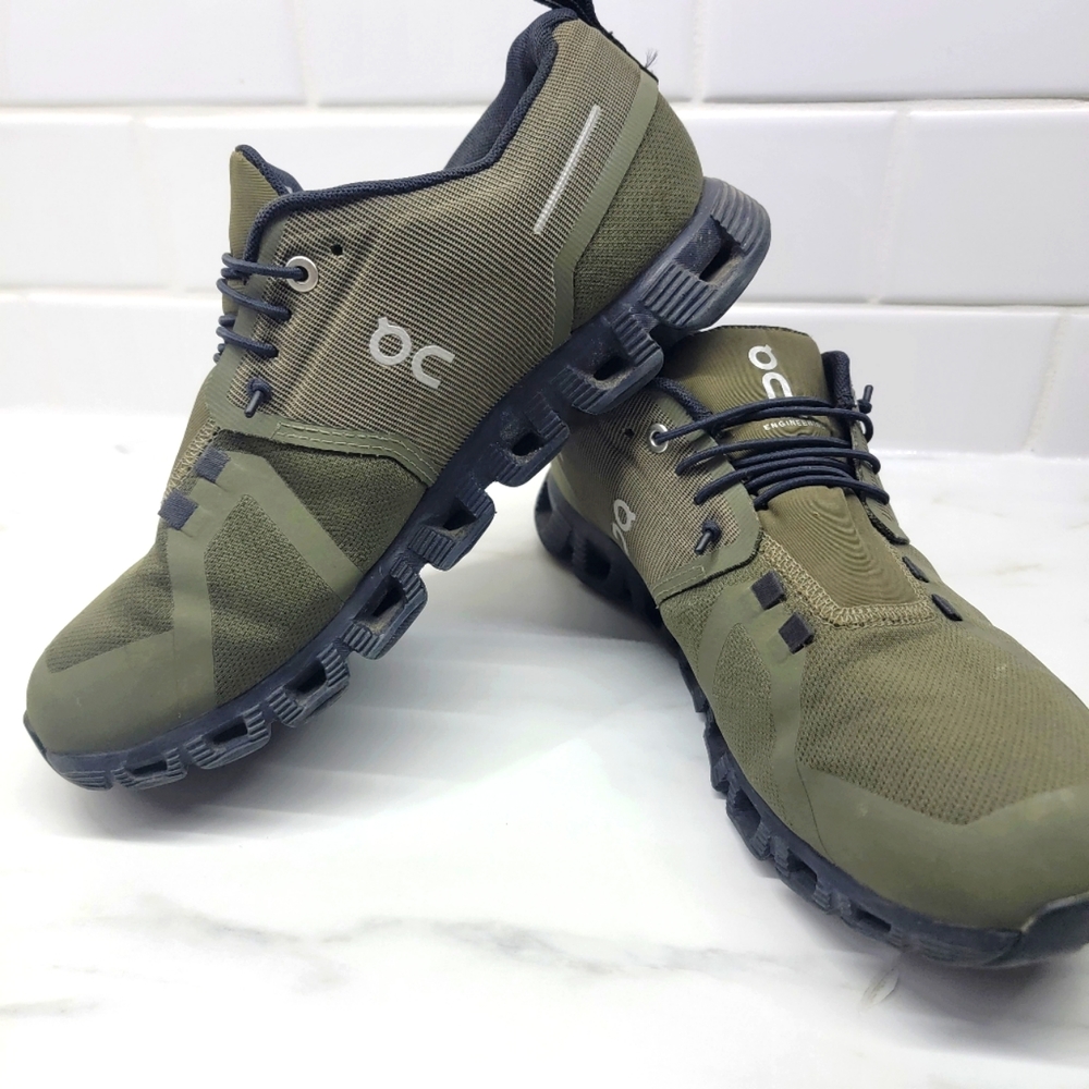 On Cloud 5 Waterproof Running Shoes